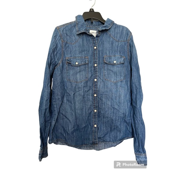 Forever 21 Tops - Forever 21 denim western style snap shirt women’s L